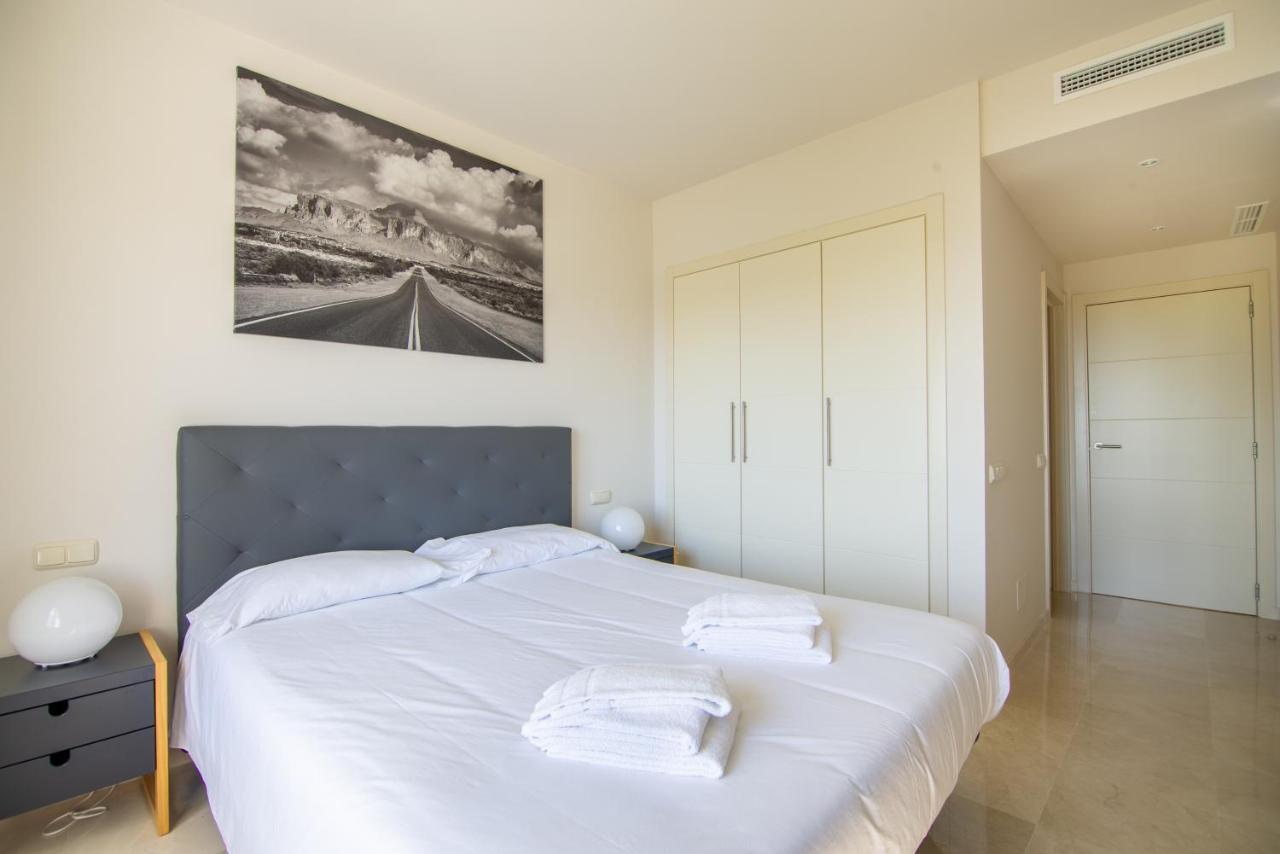 2237-Modern Apt With Private Beach Естепона Екстер'єр фото